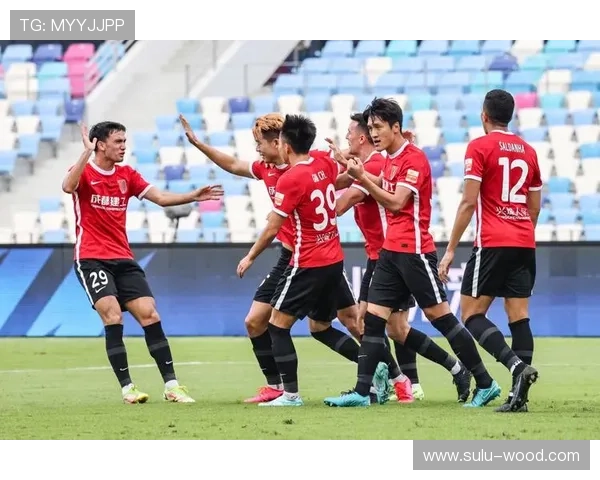 成都近12轮中超场均两球半进球如潮